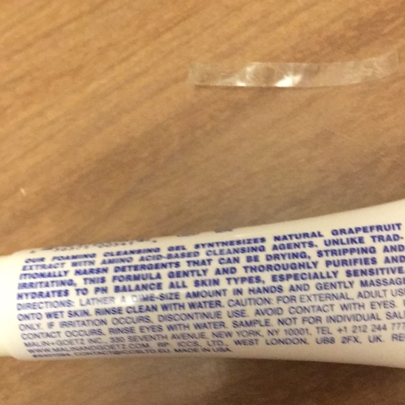 𝙁𝙖𝙘𝙚 𝘾𝙡𝙚𝙖𝙣𝙨𝙚𝙧 - Picture 2 of 2